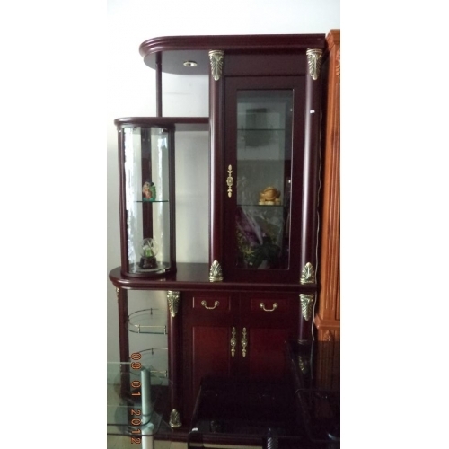 Tủ trang trí