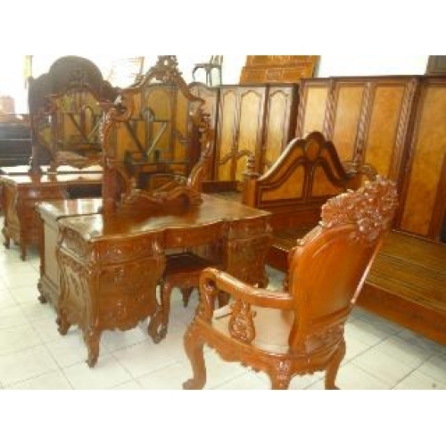 Bàn phấn trang điểm NUI