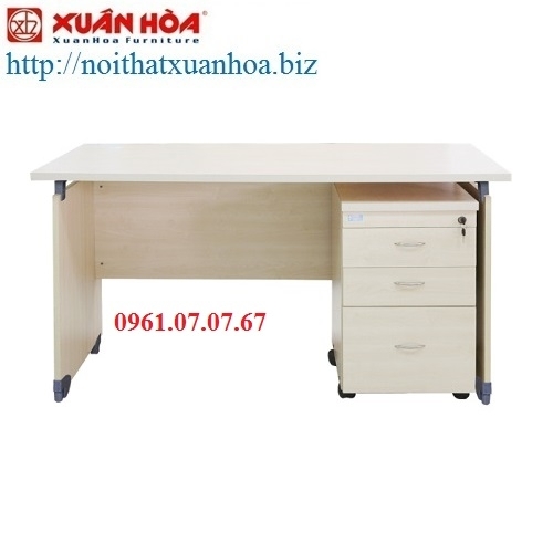 Sử dụng bàn làm việc văn phòng Xuân Hòa cho văn phòng công ty