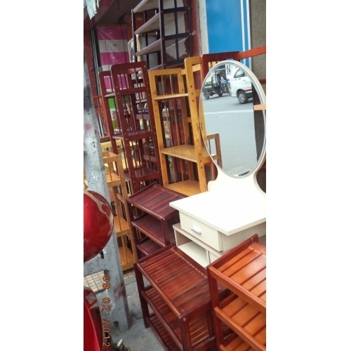 Bàn phấn trang điểm