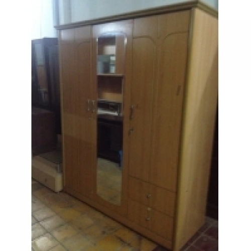 Bán Tủ Áo Cũ 3 Cánh Vàng