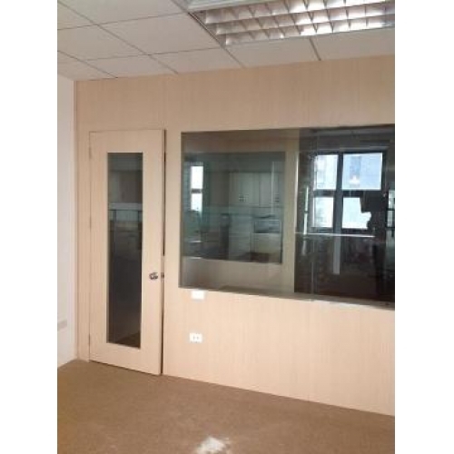 Vách ngăn bàn làm việc
