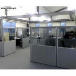 Vách ngăn khung nhôm bọc nỉ trên kính - VNN05