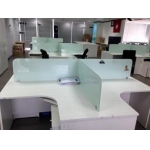 Vách ngăn kính trắng sữa VKTS-CT04 hiện đại thanh lịch