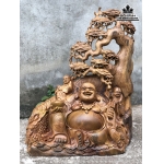 Tượng Phật Di Lặc Ngồi Gốc Tùng gỗ bách xanh cao 52 rộng 42 dày 19 (cm)