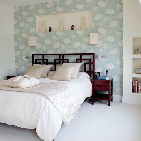 mách bạn cách chọn giấy dán tường đẹp cho phòng ngủ
